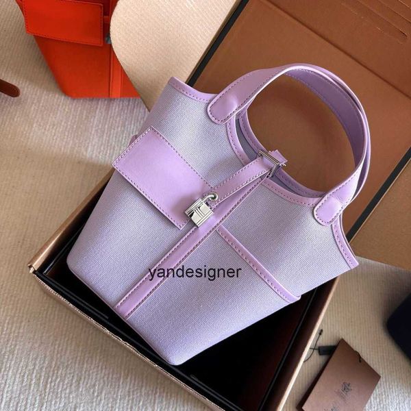 designer handbag bucket bag hh 2023 women's new canvas vegetable basket french style outgoing bun high appearance fashion versatile tre
designer handbag bucket bag hh 2023 women's new canvas vegetable basket french style outgoing bun high appearance fashion versatile tre
