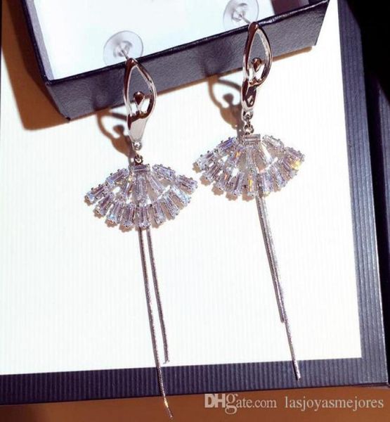 whole fashion designer luxury diamond zircon cute lovely ballet girl long pendant dangle chandelier earrings for woman girls5329346, Golden;silver
whole fashion designer luxury diamond zircon cute lovely ballet girl long pendant dangle chandelier earrings for woman girls5329346, Golden;silver