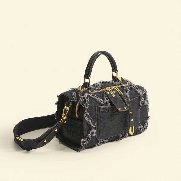 autumn and winter fashionable splicing denim niche design pillow bag fashion leisure large capacity single shoulder cross body women's
autumn and winter fashionable splicing denim niche design pillow bag fashion leisure large capacity single shoulder cross body women's