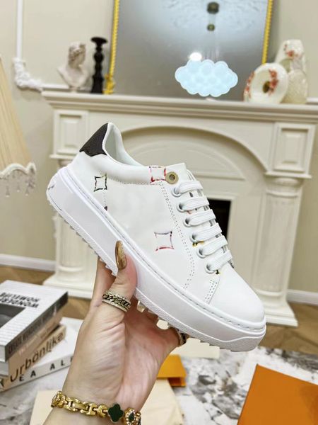 2023 new small white shoes women europe and the united states temperament street shigh appearance horizontal round head flat shoes casual co
2023 new small white shoes women europe and the united states temperament street shigh appearance horizontal round head flat shoes casual co
