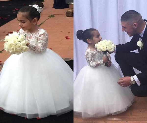 2018 cute white ball gown flower girls dresses applique lace long sleeves floor length children wedding dress first communion 8599735, White;red
2018 cute white ball gown flower girls dresses applique lace long sleeves floor length children wedding dress first communion 8599735, White;red
