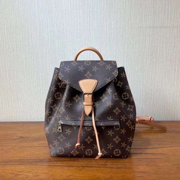 mens backpack style cross body travel shoulder bag envelope cowhide luxurys designer women fashion beach sbookbag totes clutch bags handbag
mens backpack style cross body travel shoulder bag envelope cowhide luxurys designer women fashion beach sbookbag totes clutch bags handbag