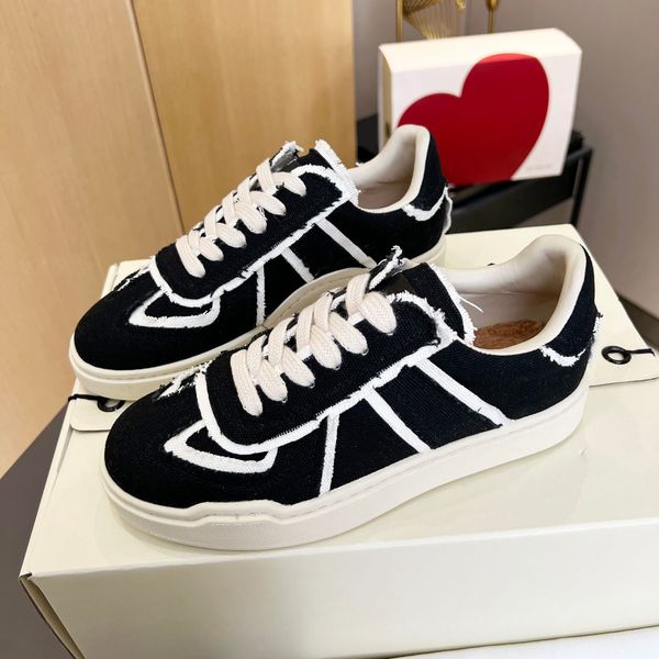 casual shoes new flat-bottomed leisure sports moral training for men and johnson fashion mm6, Black
casual shoes new flat-bottomed leisure sports moral training for men and johnson fashion mm6, Black