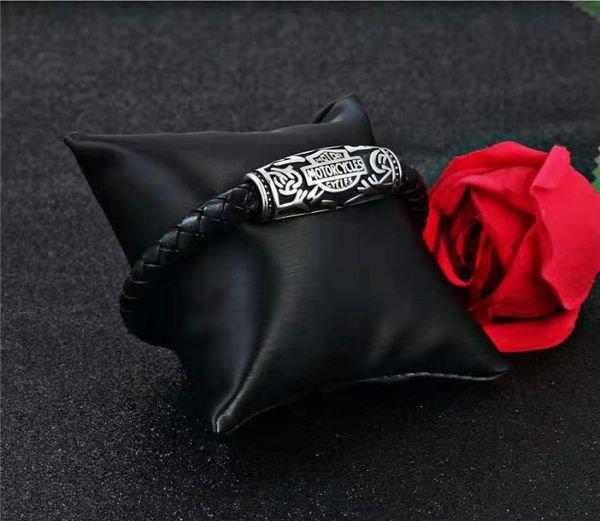 leather bracelet vintage cuff rope bracelet punk charm bracelet 6287825, Golden;silver
leather bracelet vintage cuff rope bracelet punk charm bracelet 6287825, Golden;silver