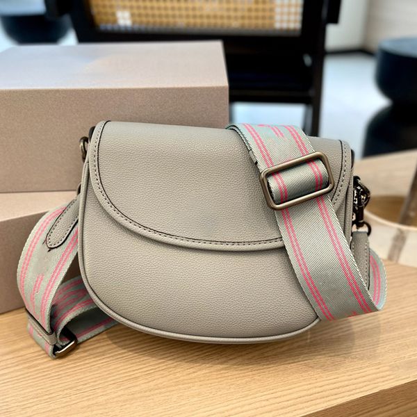 2023 luxury womens designer willow saddle crossbody shopping women leather coac nylon belts tabby daily bags crace shoulder wallet pursrs ba
2023 luxury womens designer willow saddle crossbody shopping women leather coac nylon belts tabby daily bags crace shoulder wallet pursrs ba