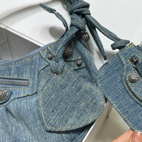 le cagole designer bag 7a latest shoulder bag large crushed denim leather diamond fashion bags womens soft half moon handbags purse bags
le cagole designer bag 7a latest shoulder bag large crushed denim leather diamond fashion bags womens soft half moon handbags purse bags