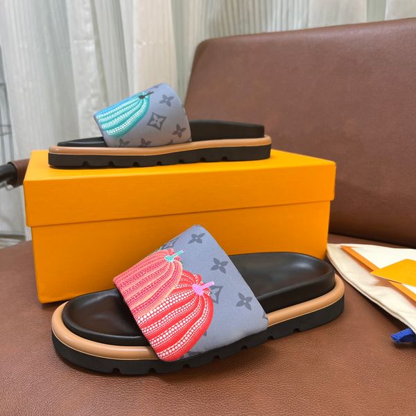 2023 new designer sandals pumpkin sun smiling face flip-flops velcro men and women couples thick sole fashion matching color slippers, Black
2023 new designer sandals pumpkin sun smiling face flip-flops velcro men and women couples thick sole fashion matching color slippers, Black