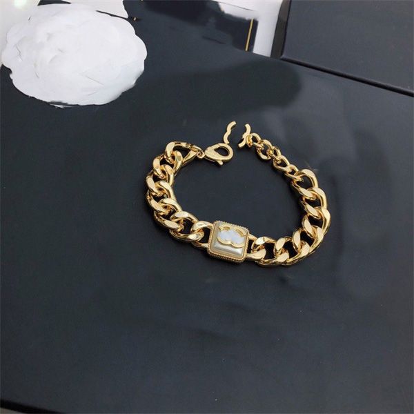 20 style luxury charm metal bracelets letter ccity designer mens cuff brand women chain bracelet letter c gold jewelry accessory 43545, Golden;silver
20 style luxury charm metal bracelets letter ccity designer mens cuff brand women chain bracelet letter c gold jewelry accessory 43545, Golden;silver