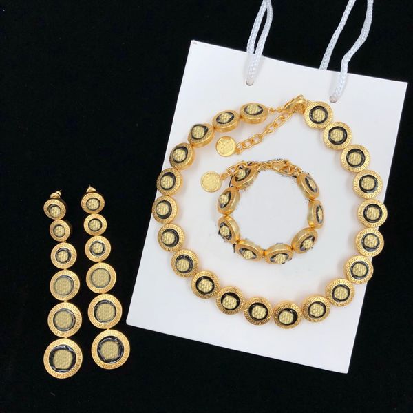 enamel black resin beauty head embellishment maze thick chain necklace bracelet earring ring brass banshee luxury clavicular neckchai jewelr
enamel black resin beauty head embellishment maze thick chain necklace bracelet earring ring brass banshee luxury clavicular neckchai jewelr