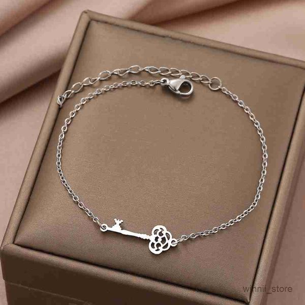 charm bracelets stainless steel bracelets treasure key pendant chains fashion charms bracelet for women jewelry party fine gifts r230701, Golden;silver
charm bracelets stainless steel bracelets treasure key pendant chains fashion charms bracelet for women jewelry party fine gifts r230701, Golden;silver