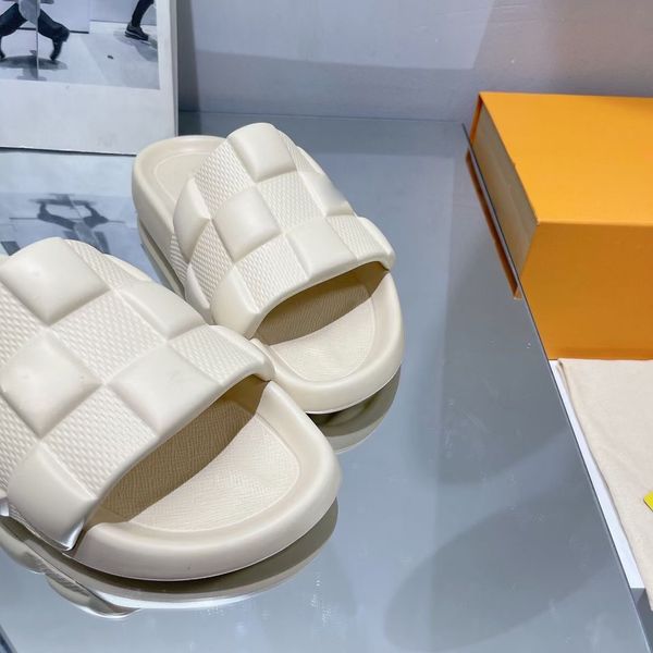 2023 new designer sandals embossed flip-flops for women suction slippers for men to wear men's beach sandals in summer, Black
2023 new designer sandals embossed flip-flops for women suction slippers for men to wear men's beach sandals in summer, Black