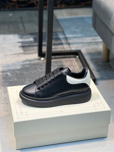 luxury designer shoes women scarpe sneakers men camouflage colour black frenulum flat bottom low side trapstar jogger mens trainer casual sh
luxury designer shoes women scarpe sneakers men camouflage colour black frenulum flat bottom low side trapstar jogger mens trainer casual sh