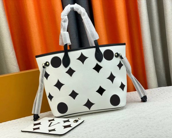 fashion designers women handbags shoulder bags luxurys lady crossbody highs quality classic flower letter leather messenger purses chains ma
fashion designers women handbags shoulder bags luxurys lady crossbody highs quality classic flower letter leather messenger purses chains ma
