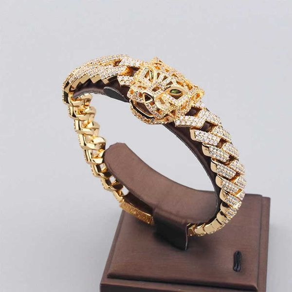 new diamond zircon retro animal cheetah hollowed out hip hop men's cuban bracelet, Golden;silver
new diamond zircon retro animal cheetah hollowed out hip hop men's cuban bracelet, Golden;silver