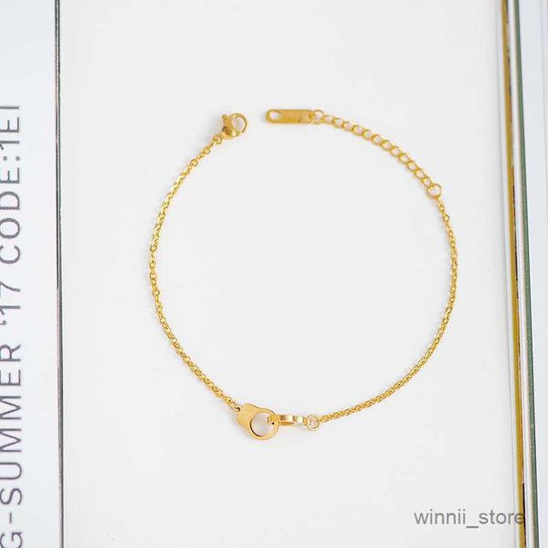 charm bracelets wild stainless steel handcuffs bracelet minimalism gold lock bracelet for women girls day gift r230701, Golden;silver
charm bracelets wild stainless steel handcuffs bracelet minimalism gold lock bracelet for women girls day gift r230701, Golden;silver