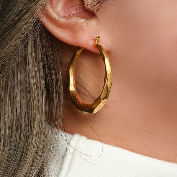 hoop huggie hollow light weight comfortable cutted surface stainless steel hoop earrings for women 18k gold pvd plated jewelry 230701, Golden;silver
hoop huggie hollow light weight comfortable cutted surface stainless steel hoop earrings for women 18k gold pvd plated jewelry 230701, Golden;silver