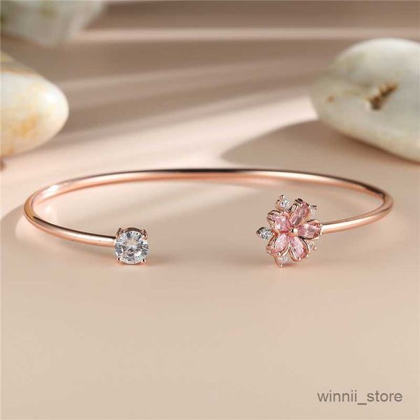 charm bracelets classic female pink bracelet trendy rose gold color open bracelets for women charm flower party bracelet r230701, Golden;silver
charm bracelets classic female pink bracelet trendy rose gold color open bracelets for women charm flower party bracelet r230701, Golden;silver
