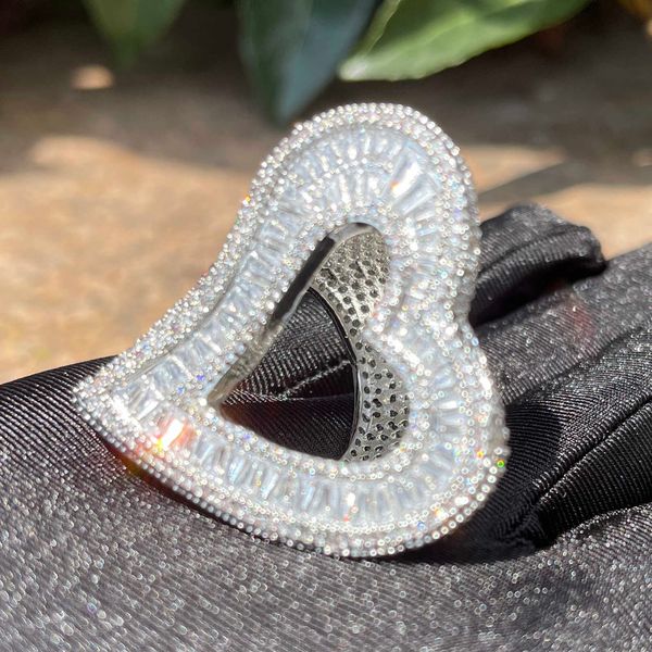 cluster rings bubble letter big open heart ring for women iced out finger charms bling baguette zircon fashion hip hop jewelry 230620, Golden;silver
cluster rings bubble letter big open heart ring for women iced out finger charms bling baguette zircon fashion hip hop jewelry 230620, Golden;silver