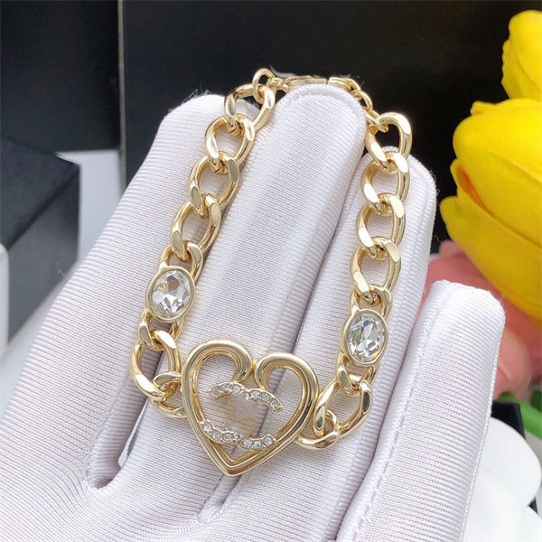 luxury charm bracelets designer for women classic jewelry letter ccity woman gold bracelets men's cuff bracelet 2134, Golden;silver
luxury charm bracelets designer for women classic jewelry letter ccity woman gold bracelets men's cuff bracelet 2134, Golden;silver