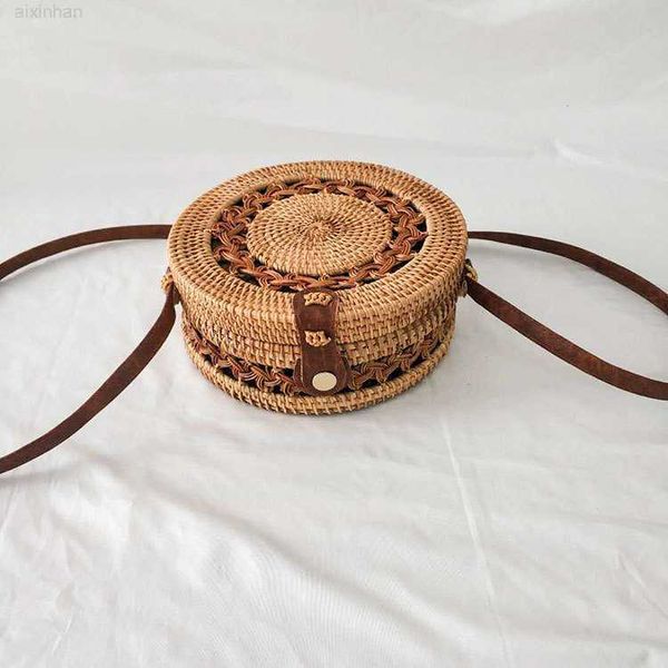 vietnamese vine round leather buckle handbag literary bamboo woven oblique straddle shoulder beach women's bag
vietnamese vine round leather buckle handbag literary bamboo woven oblique straddle shoulder beach women's bag