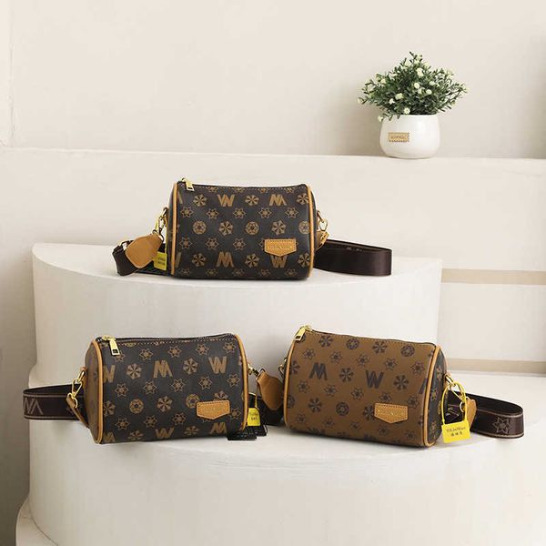 texture printing fashion bag women new pillow bag single shoulder diagonal bag female bag girl bag
texture printing fashion bag women new pillow bag single shoulder diagonal bag female bag girl bag