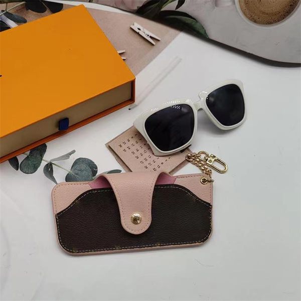 fashion designer sunglasses case brand letter flower luxury sunglass box packing pu leather glasses bag, Red;black
fashion designer sunglasses case brand letter flower luxury sunglass box packing pu leather glasses bag, Red;black