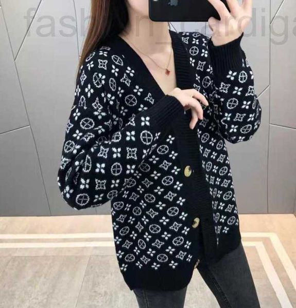 women's sweaters designer 4color women fashion designers sweater small sweet wind coat cardigan cashmere letters print streetwear costu, White;black
women's sweaters designer 4color women fashion designers sweater small sweet wind coat cardigan cashmere letters print streetwear costu, White;black