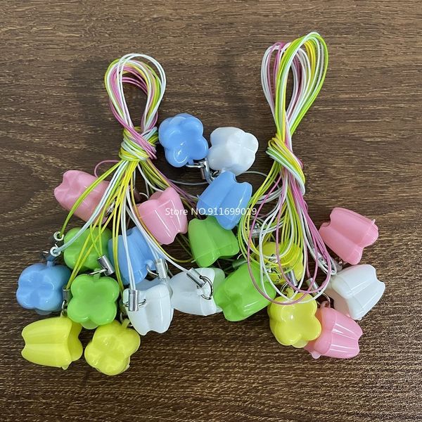 keepsakes 100pcs tooth shape mini milk teeth storage box lovely fairy child's souvenir save container tool dental kid gift 230701
keepsakes 100pcs tooth shape mini milk teeth storage box lovely fairy child's souvenir save container tool dental kid gift 230701
