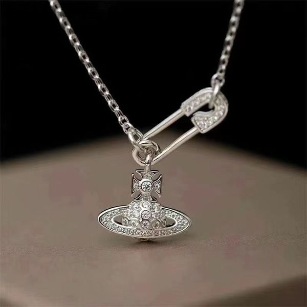 vivian designer necklace clover necklace moissanite chain saturn pearl counterpart personality advanced collar chain small fragrance chains, Silver
vivian designer necklace clover necklace moissanite chain saturn pearl counterpart personality advanced collar chain small fragrance chains, Silver