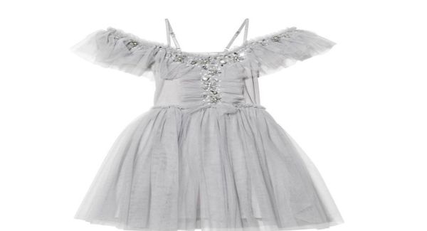 sweet girls rhinestone gauze princess dresses kids dew shoulder tulle tutu dress summer children party clothing a68852119433, Red;yellow
sweet girls rhinestone gauze princess dresses kids dew shoulder tulle tutu dress summer children party clothing a68852119433, Red;yellow