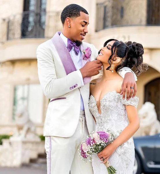 white mens wedding tuxedos purple shawl lapel groom groomsmen tuxedos man blazers jacket excellent 2 piece suits jacket pants tie 2671077, Black;gray
white mens wedding tuxedos purple shawl lapel groom groomsmen tuxedos man blazers jacket excellent 2 piece suits jacket pants tie 2671077, Black;gray