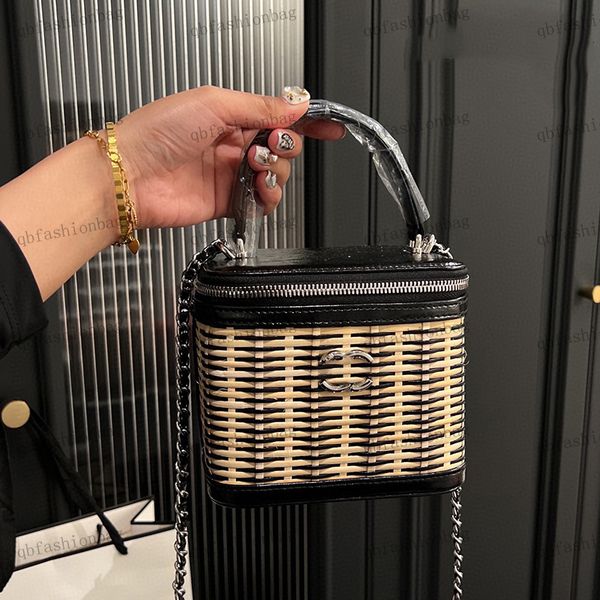 designer womens makeup bag summer cool weave makeup case classic grass beach bags silver metal chain shoulder bag zipper closed crossbody ba
designer womens makeup bag summer cool weave makeup case classic grass beach bags silver metal chain shoulder bag zipper closed crossbody ba
