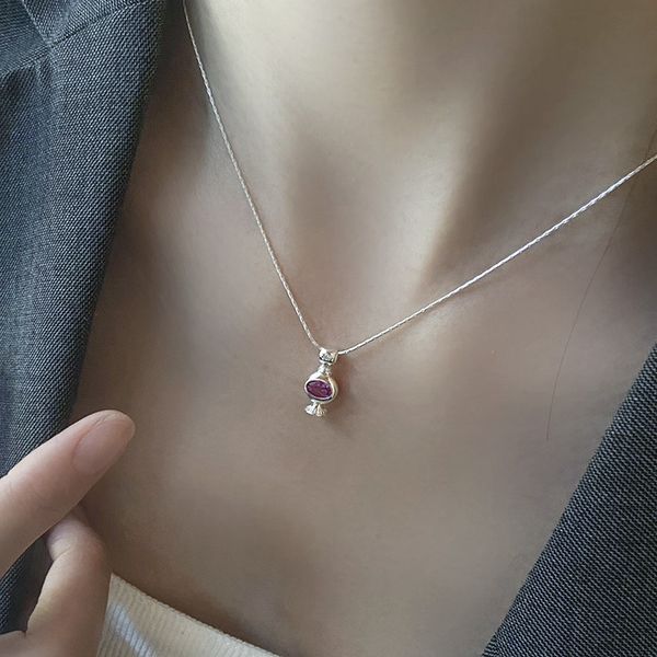 niche design sense matching medieval pink zircon necklace sterling silver female texture snake bone chain
niche design sense matching medieval pink zircon necklace sterling silver female texture snake bone chain