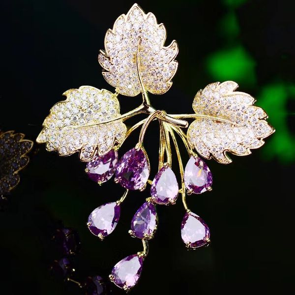 pins brooches fashion grape copper inlaid cubic zirconia brooch creative pin design clothing accessories year gift 230630, Gray
pins brooches fashion grape copper inlaid cubic zirconia brooch creative pin design clothing accessories year gift 230630, Gray