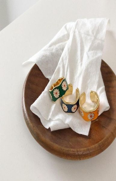 2021 spring enamel daisy flower vintage elegant simple opening rings for women jewelry party gifts geometric9967928, Silver
2021 spring enamel daisy flower vintage elegant simple opening rings for women jewelry party gifts geometric9967928, Silver