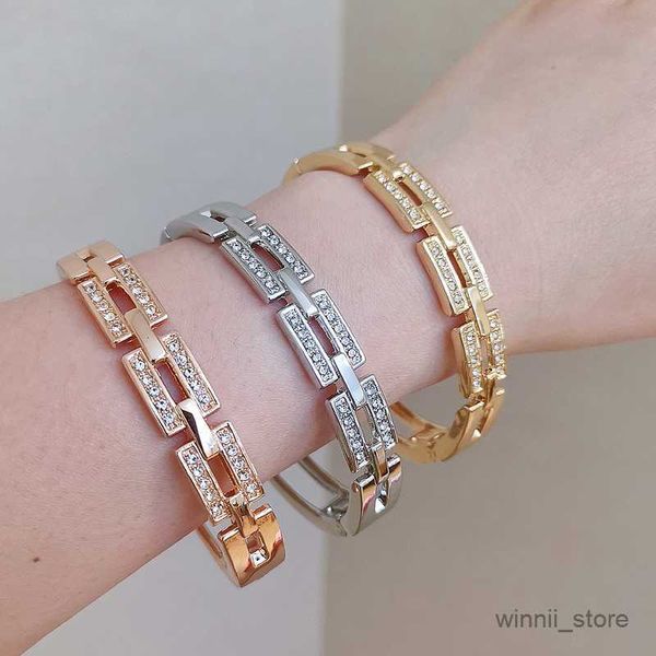 charm bracelets new classic women's bangle bracelets rose gold color bracelet for women elegant cuff bangles jewelry gifts r230701, Golden;silver
charm bracelets new classic women's bangle bracelets rose gold color bracelet for women elegant cuff bangles jewelry gifts r230701, Golden;silver