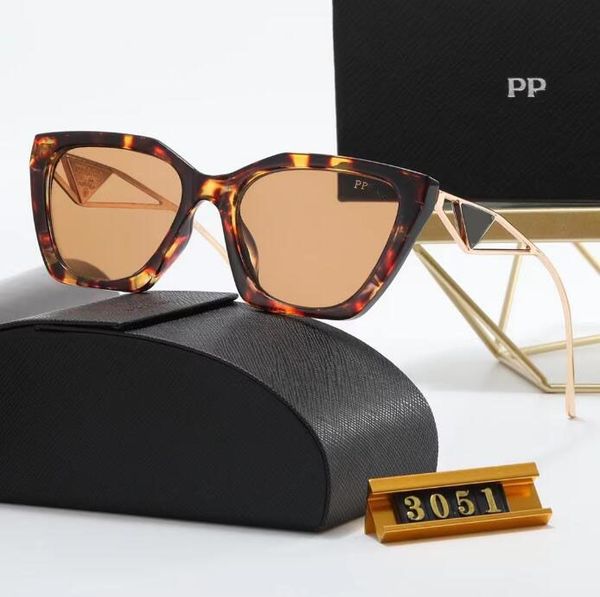mens desgienr glasses sunglasses for woman triomphe quay fashion classic eyeglasses goggle outdoor beach sun glasses gafas de sol occhiali d, White;black
mens desgienr glasses sunglasses for woman triomphe quay fashion classic eyeglasses goggle outdoor beach sun glasses gafas de sol occhiali d, White;black