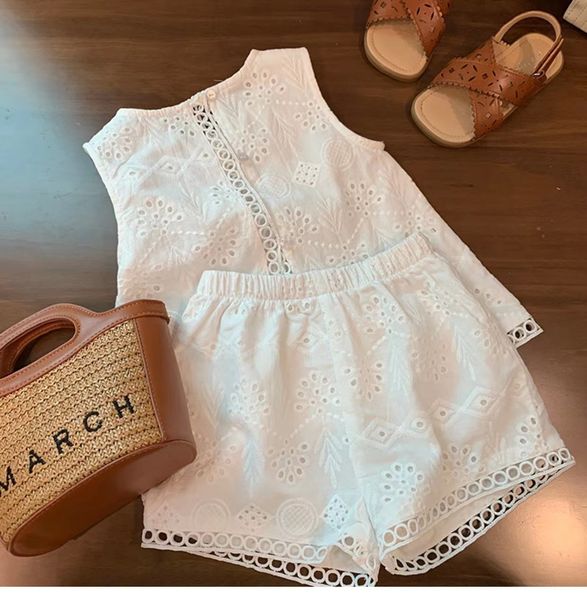 clothing sets girls 2023 summer hollowed out lace vest shorts 2piece cotton sleeveless tshirtshorts baby clothes outfits 230630, White
clothing sets girls 2023 summer hollowed out lace vest shorts 2piece cotton sleeveless tshirtshorts baby clothes outfits 230630, White