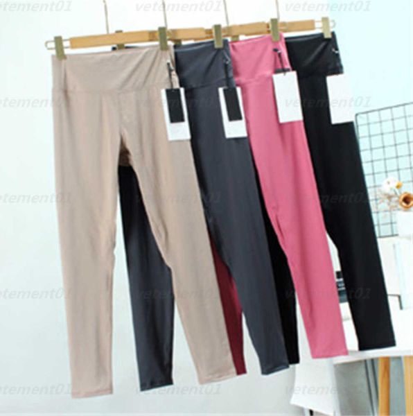 fashion yoga pant designer tracksuit women comfortable nulu fabric glutinous soft texture slim-fitting sports yoga pants womens clothes 0607, Black;white
fashion yoga pant designer tracksuit women comfortable nulu fabric glutinous soft texture slim-fitting sports yoga pants womens clothes 0607, Black;white