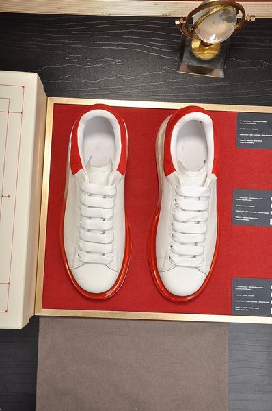 2024 designer embroidered platform sneaker men women casual shoes white leather sneaker with house web golden bee girls 10 colors runner tra
2024 designer embroidered platform sneaker men women casual shoes white leather sneaker with house web golden bee girls 10 colors runner tra