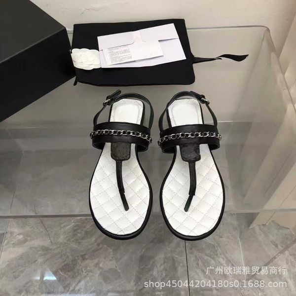 genuine leather for women to wear in summer 2023 low thick heel flip-flops pearl chain straight strap sandals, Black
genuine leather for women to wear in summer 2023 low thick heel flip-flops pearl chain straight strap sandals, Black