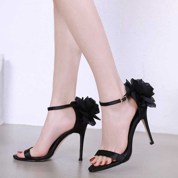 lady sandals shoes woman star with the same style flower strip women's high heel trade 230615, Black
lady sandals shoes woman star with the same style flower strip women's high heel trade 230615, Black