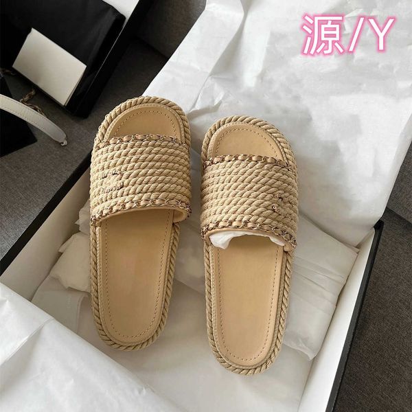 xiaoxiangfeng and knitted 2023 new type outwear casual flat hemp stripe thick bottom slippers for women, Black
xiaoxiangfeng and knitted 2023 new type outwear casual flat hemp stripe thick bottom slippers for women, Black
