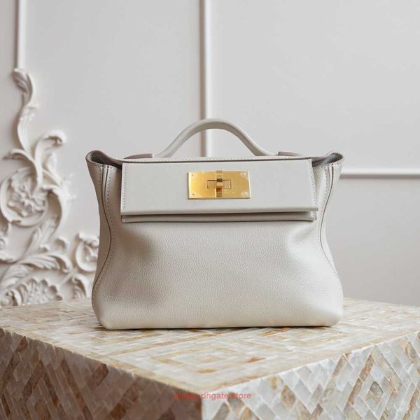 designer h home 2424 tote bags milkshake white mini2424 21 mini bag pomari 6 pure manual wax sewing with real logo
designer h home 2424 tote bags milkshake white mini2424 21 mini bag pomari 6 pure manual wax sewing with real logo