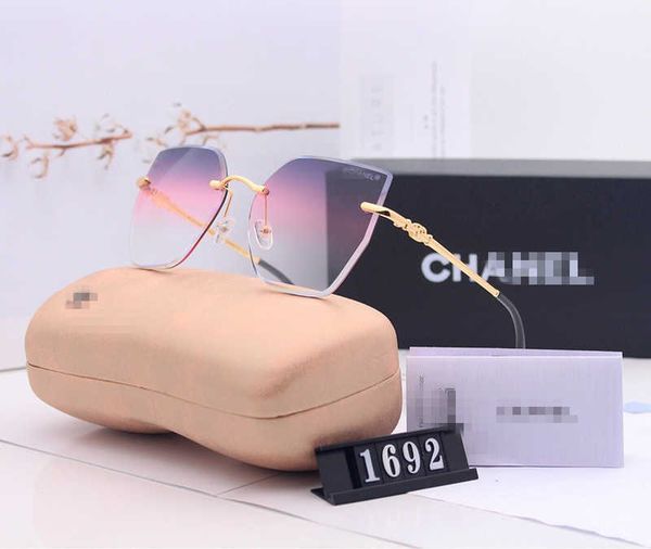 wholesale of sunglasses 202 new xiaoxiang for women's summer outing metal colorful sunglasses personalized borderless glasses 1692, White;black
wholesale of sunglasses 202 new xiaoxiang for women's summer outing metal colorful sunglasses personalized borderless glasses 1692, White;black
