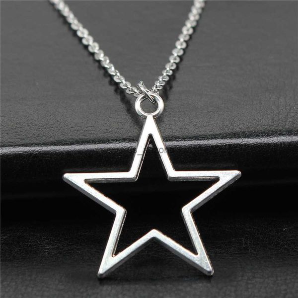 fashion simple vintage antique silver color 36x33mm hollow star pendant necklace for women l230620
fashion simple vintage antique silver color 36x33mm hollow star pendant necklace for women l230620
