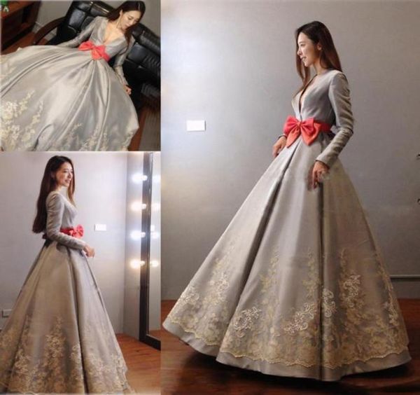 elegant gray satin deep v neck evening dresses saudi arabia long sleeves lace appliques prom dresses with orange bow a line party 7419974, Black;red
elegant gray satin deep v neck evening dresses saudi arabia long sleeves lace appliques prom dresses with orange bow a line party 7419974, Black;red