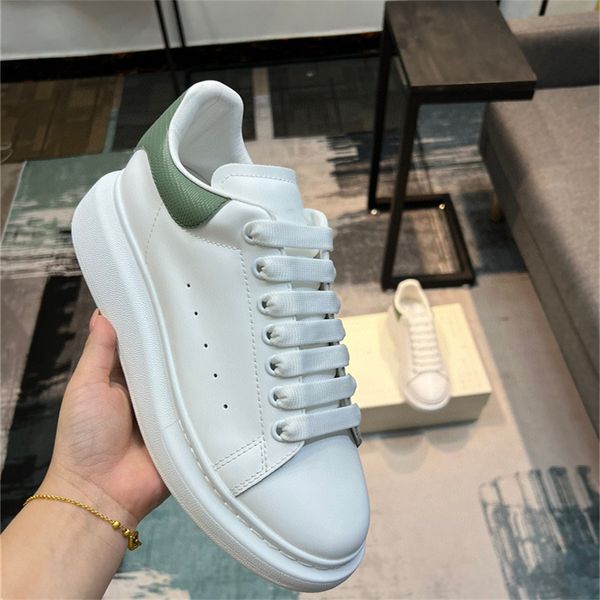 2024 fashion men shoe designer women leather lace up platform oversized sole sneakers white black mens womens luxury velvet suede casual sho
2024 fashion men shoe designer women leather lace up platform oversized sole sneakers white black mens womens luxury velvet suede casual sho