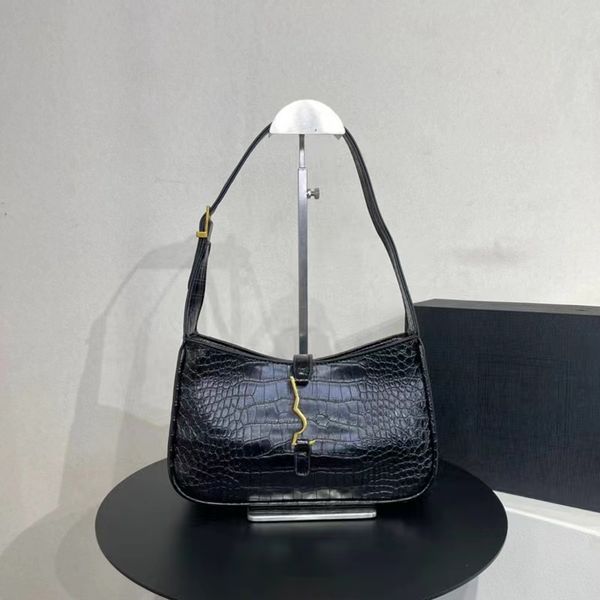 Gold Buckle Underarm Bag Hand Wallet Luxury Senior Designer Female Fashion Double Clutch Coin Purse Shoulder Bag Chain Bag Garbage Bag HOBO Small Square Bag
Gold Buckle Underarm Bag Hand Wallet Luxury Senior Designer Female Fashion Double Clutch Coin Purse Shoulder Bag Chain Bag Garbage Bag HOBO Small Square Bag