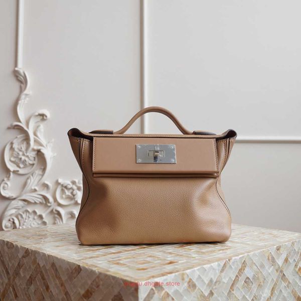 designer h home 2424 tote bags 0mchai milk tea mini2424 21 mini bag pomari 6 pure manual wax sewing with real logo
designer h home 2424 tote bags 0mchai milk tea mini2424 21 mini bag pomari 6 pure manual wax sewing with real logo